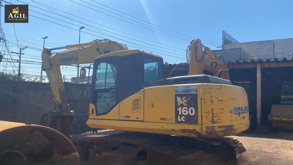 Escavadeira Komatsu PC160 2006