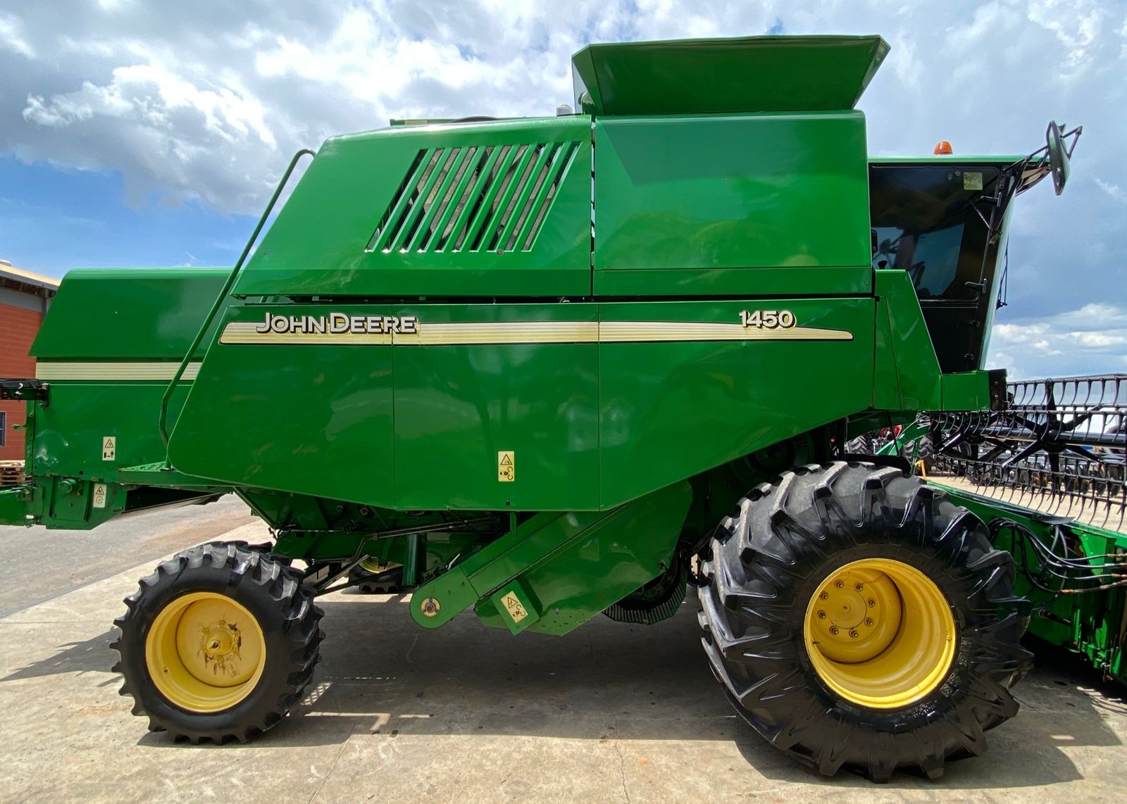 Colheitadeira John Deere 1450 2003