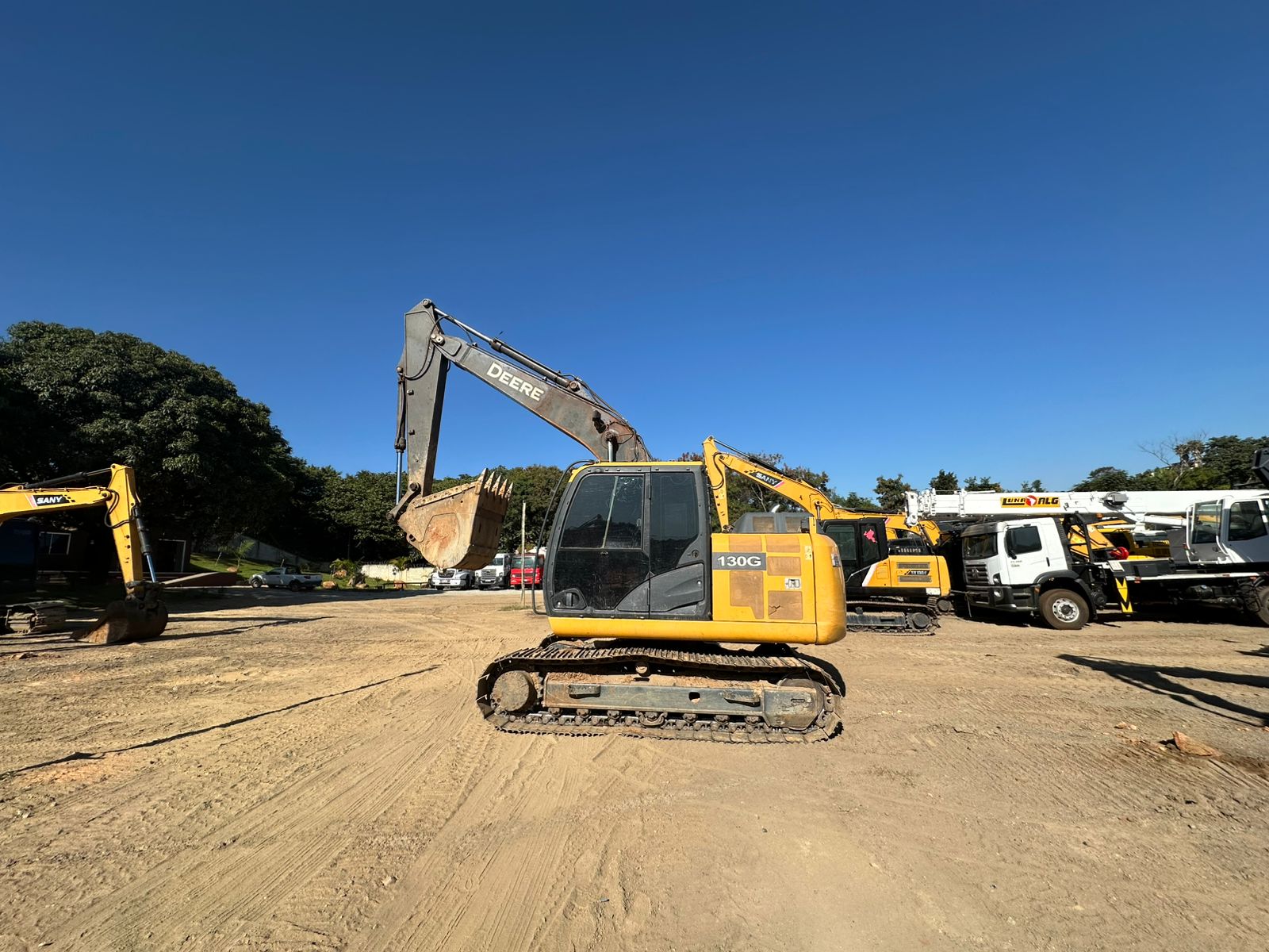 Escavadeira John Deere 130G 2015