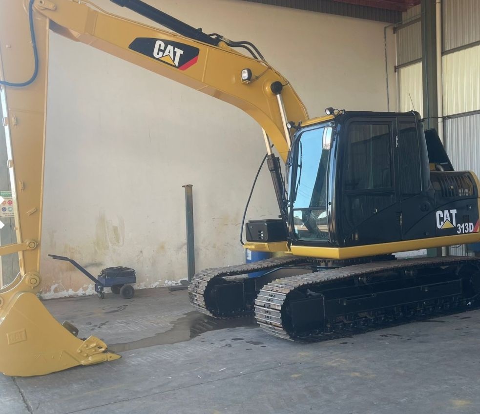 Escavadeira Caterpillar 313D 2018
