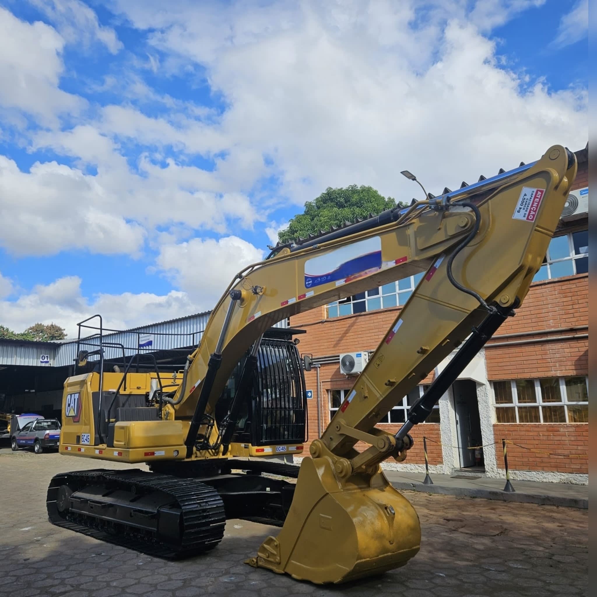 Escavadeira Caterpillar 320GC 2020