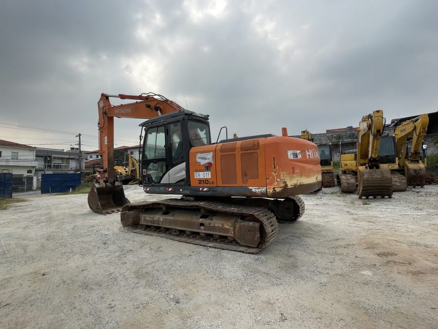 Escavadeira Hitachi ZX210LC-5G 2015 - Maquinalista