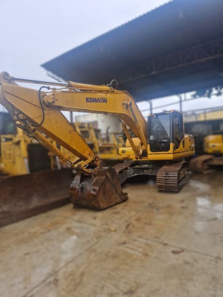Escavadeira Komatsu PC200 2010